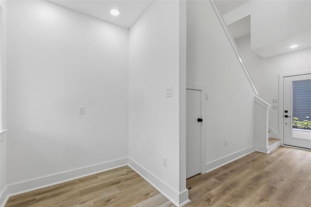 812 Elkhart Street B, Houston, TX 77091
