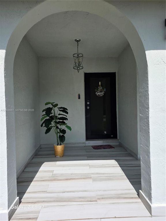 16884 SW 109th Court, Miami, FL 33157