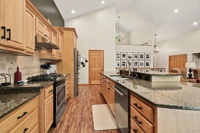 2628 Brownwood Trail, Midland, MI 48642