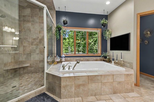2628 Brownwood Trail, Midland, MI 48642