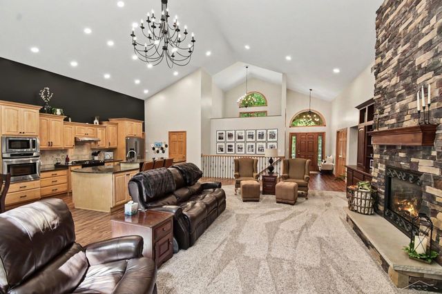 2628 Brownwood Trail, Midland, MI 48642