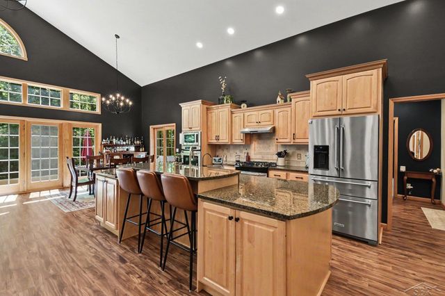 2628 Brownwood Trail, Midland, MI 48642
