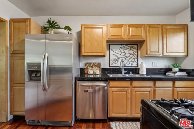 10600 Eastborne Avenue 9, Los Angeles, CA 90024