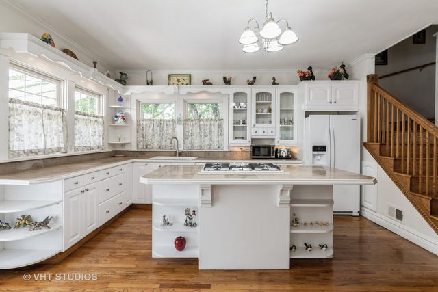 5933 N Harlem Avenue, Chicago, IL 60631