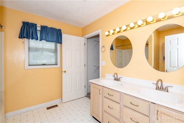 1783 Ireland Road, Xenia, OH 45385