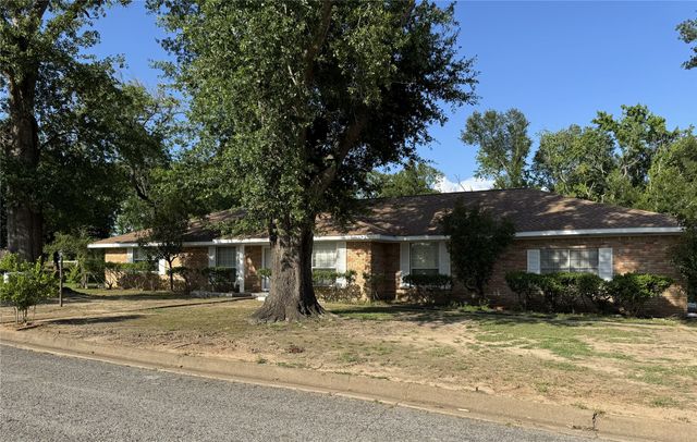 102 Nannie Lane, Palestine, TX 75801