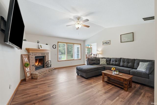 4223 Three Oaks Drive, Fort Wayne, IN 46809