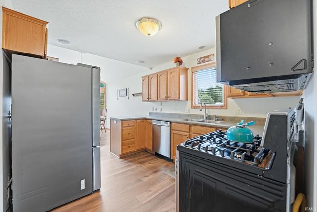 4223 Three Oaks Drive, Fort Wayne, IN 46809