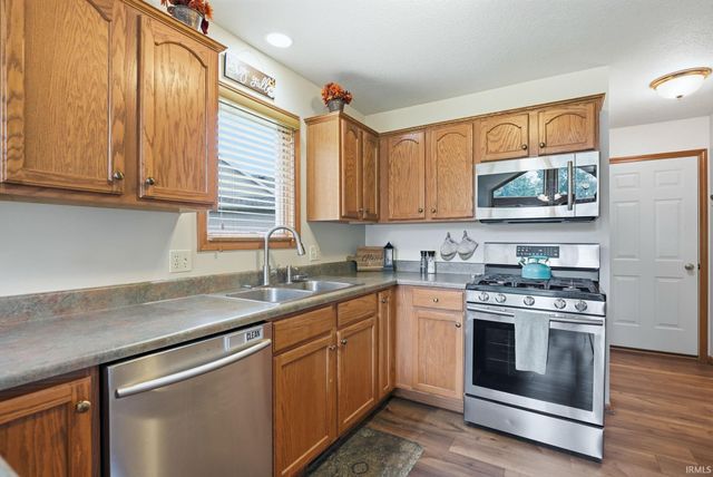 4223 Three Oaks Drive, Fort Wayne, IN 46809