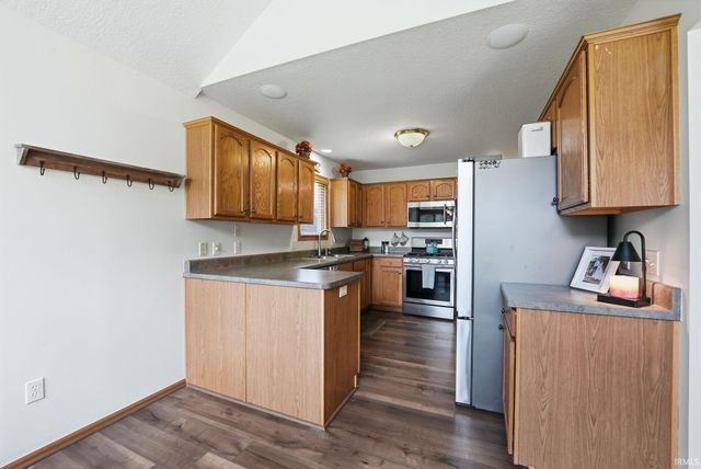 4223 Three Oaks Drive, Fort Wayne, IN 46809