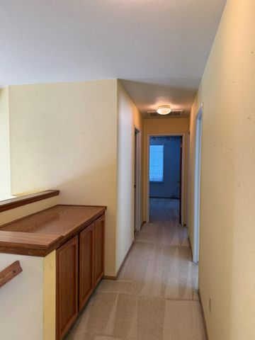 2056 Elwin Way, Modesto, CA 95350