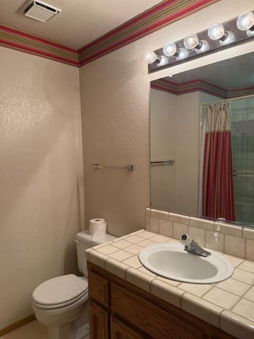 2056 Elwin Way, Modesto, CA 95350