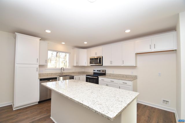 Rd Kd4, Scottsville, VA 24590