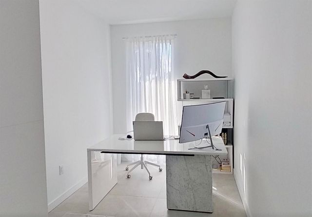 117 Lake Avenue 204, Lake Worth Beach, FL 33460