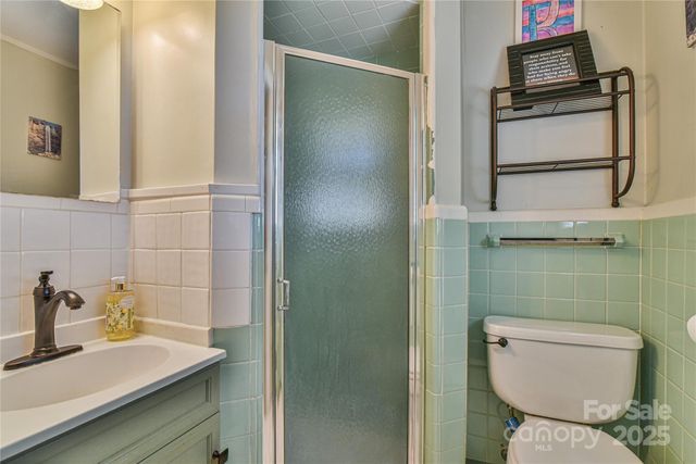 26 Bevlyn Drive, Asheville, NC 28803