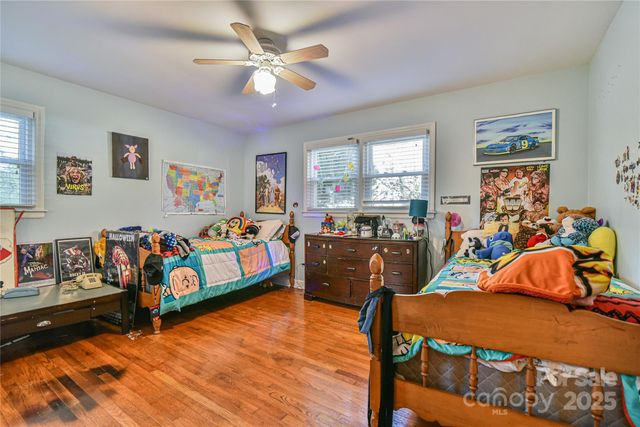 26 Bevlyn Drive, Asheville, NC 28803