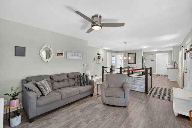 618 SE Lawrence Drive, Ankeny, IA 50021
