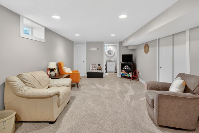 618 SE Lawrence Drive, Ankeny, IA 50021