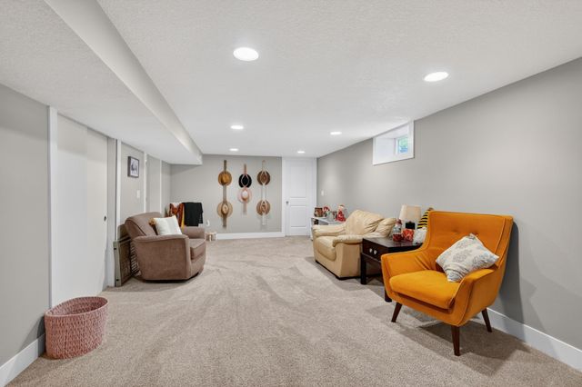 618 SE Lawrence Drive, Ankeny, IA 50021