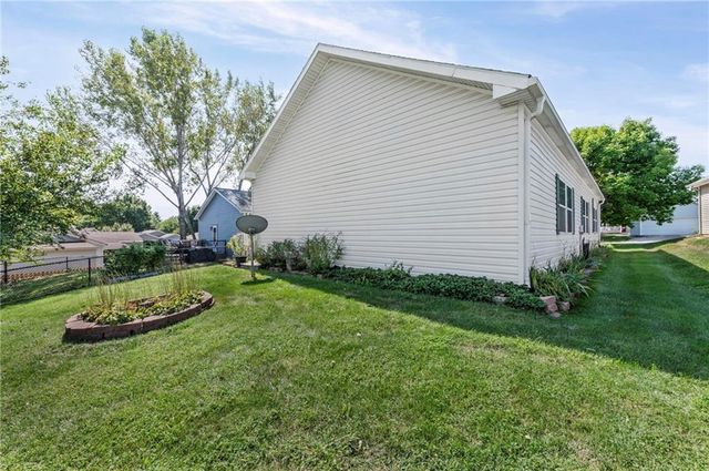 12211 N Pomona Avenue, Kansas City, MO 64163