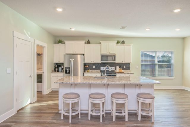 704 Quintana Street, Crestview, FL 32539