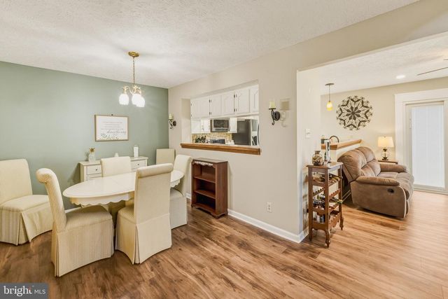 100 HETTON CT, Glassboro, NJ 08028