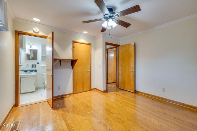 2513 Larkspur Drive, Johnson City, TN 37604