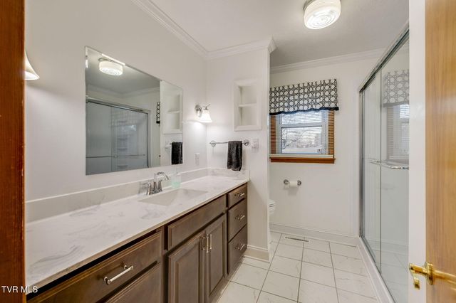 2513 Larkspur Drive, Johnson City, TN 37604