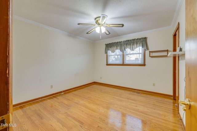 2513 Larkspur Drive, Johnson City, TN 37604