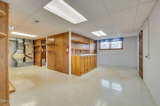 2513 Larkspur Drive, Johnson City, TN 37604