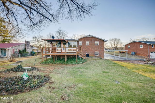 2513 Larkspur Drive, Johnson City, TN 37604