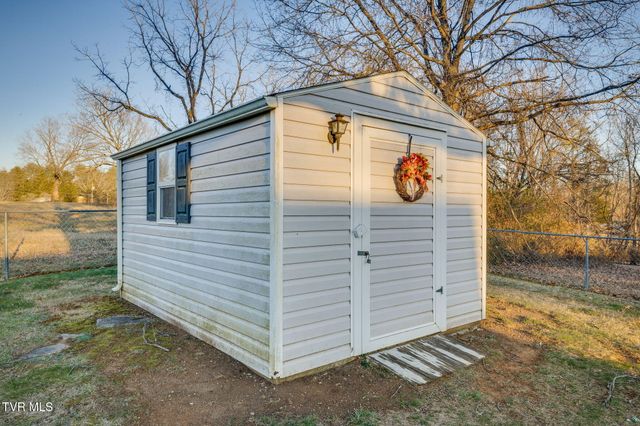 2513 Larkspur Drive, Johnson City, TN 37604