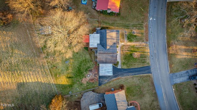 2513 Larkspur Drive, Johnson City, TN 37604