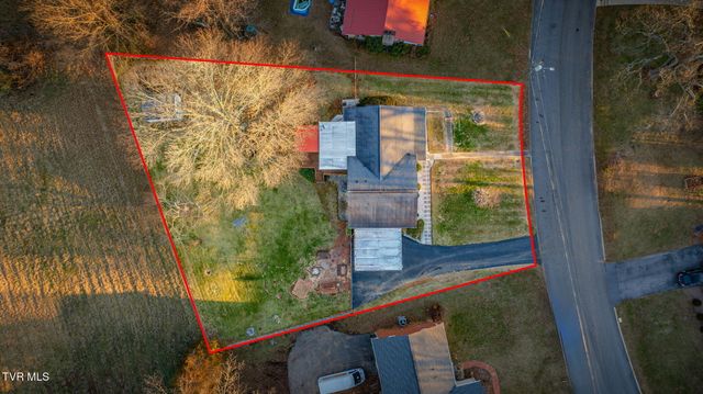 2513 Larkspur Drive, Johnson City, TN 37604