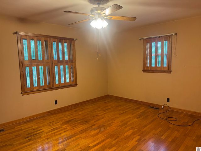 289 Radio Road, Almo, KY 42020
