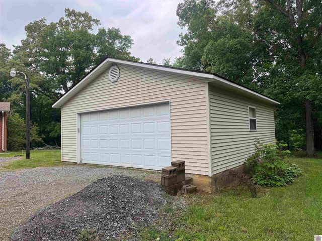 289 Radio Road, Almo, KY 42020