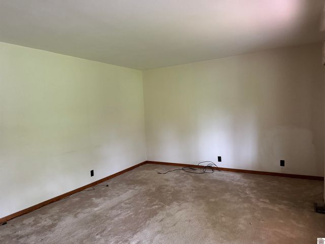 289 Radio Road, Almo, KY 42020