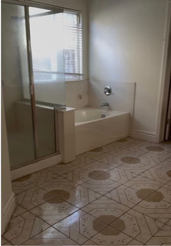 17799 Strawberry Glen St, Lathrop, CA 95330