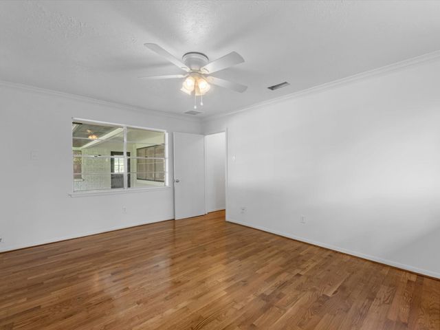 3508 Linwood Street, Pearland, TX 77581