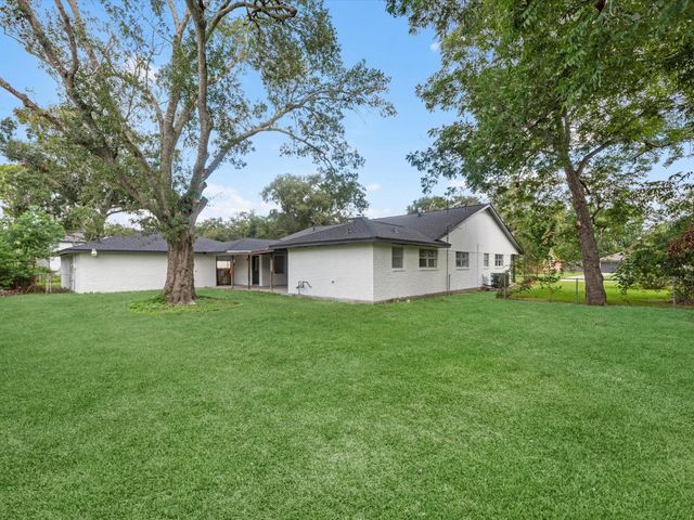 3508 Linwood Street, Pearland, TX 77581