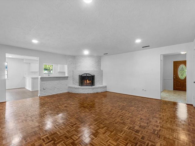3508 Linwood Street, Pearland, TX 77581
