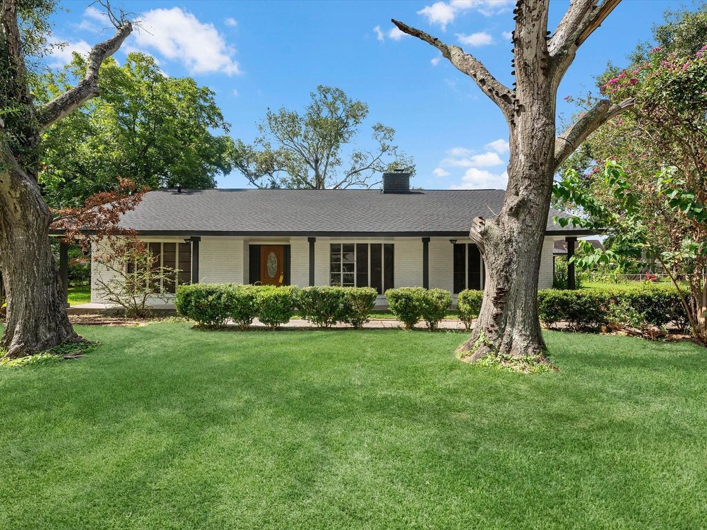 3508 Linwood Street, Pearland, TX 77581