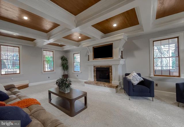 25890 WHISKEY CREEK RD, Hollywood, MD 20636