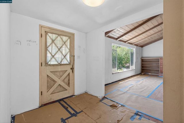 10 Corte Sombrita, Orinda, CA 94563