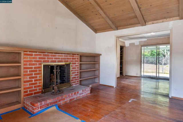 10 Corte Sombrita, Orinda, CA 94563