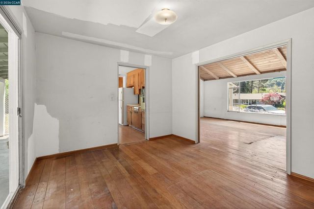 10 Corte Sombrita, Orinda, CA 94563