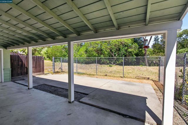 10 Corte Sombrita, Orinda, CA 94563