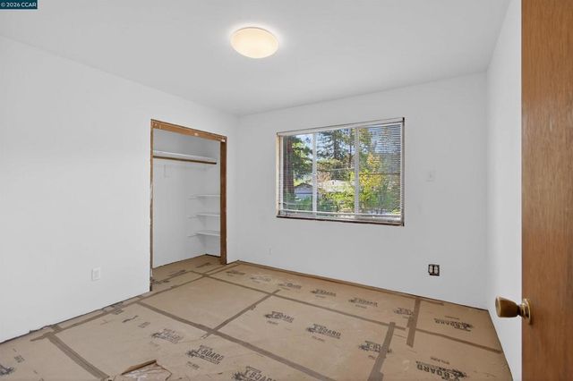 10 Corte Sombrita, Orinda, CA 94563