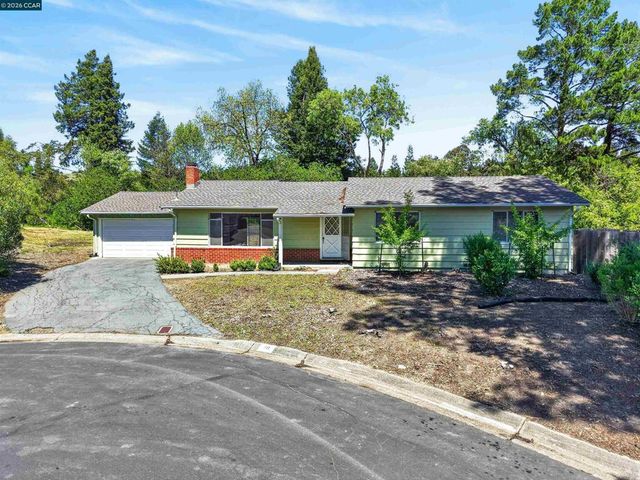 10 Corte Sombrita, Orinda, CA 94563