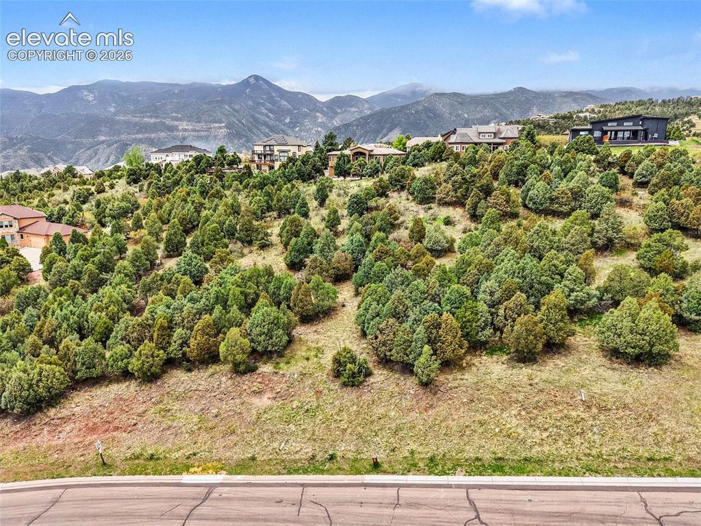 4215 Cedar Heights Drive, Colorado Springs, CO 80904 — exterior